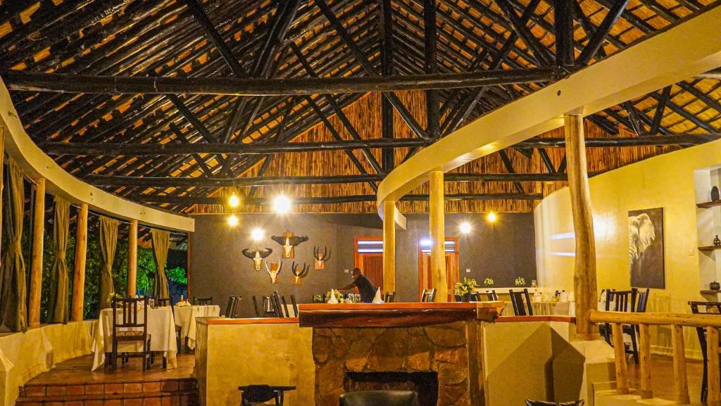 Honeymoon Murchison Falls NP Getaway